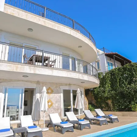 3 Bedroom - 5 Minutes Drive To The Center * Kalkan