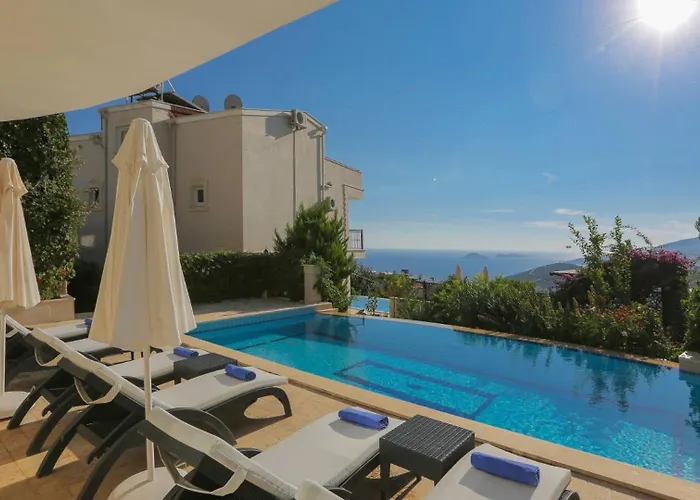 Villa 3 Bedroom - 5 Minutes Drive To The Center