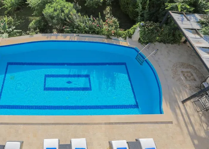 3 Bedroom - 5 Minutes Drive To The Center فيلة *